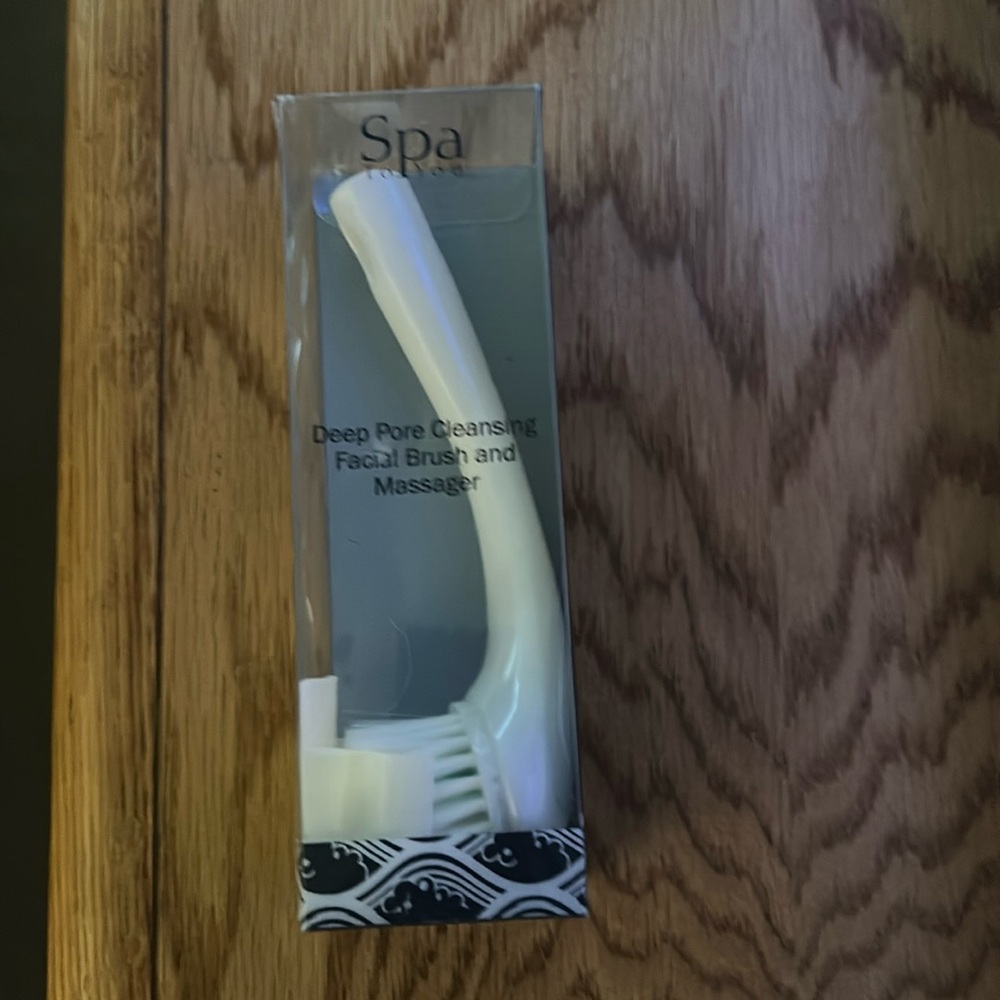 SPA TO YOU deep pore cleansing facial brush